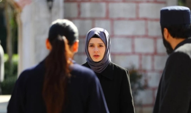 Kızıl Goncalar yeni bölüm ne zaman yayınlanacak, bu hafta yeni bölüm yok mu? Kızıl Goncalar yeni bölüm ne zaman yayınlanacak, bu hafta yeni bölüm yok mu?