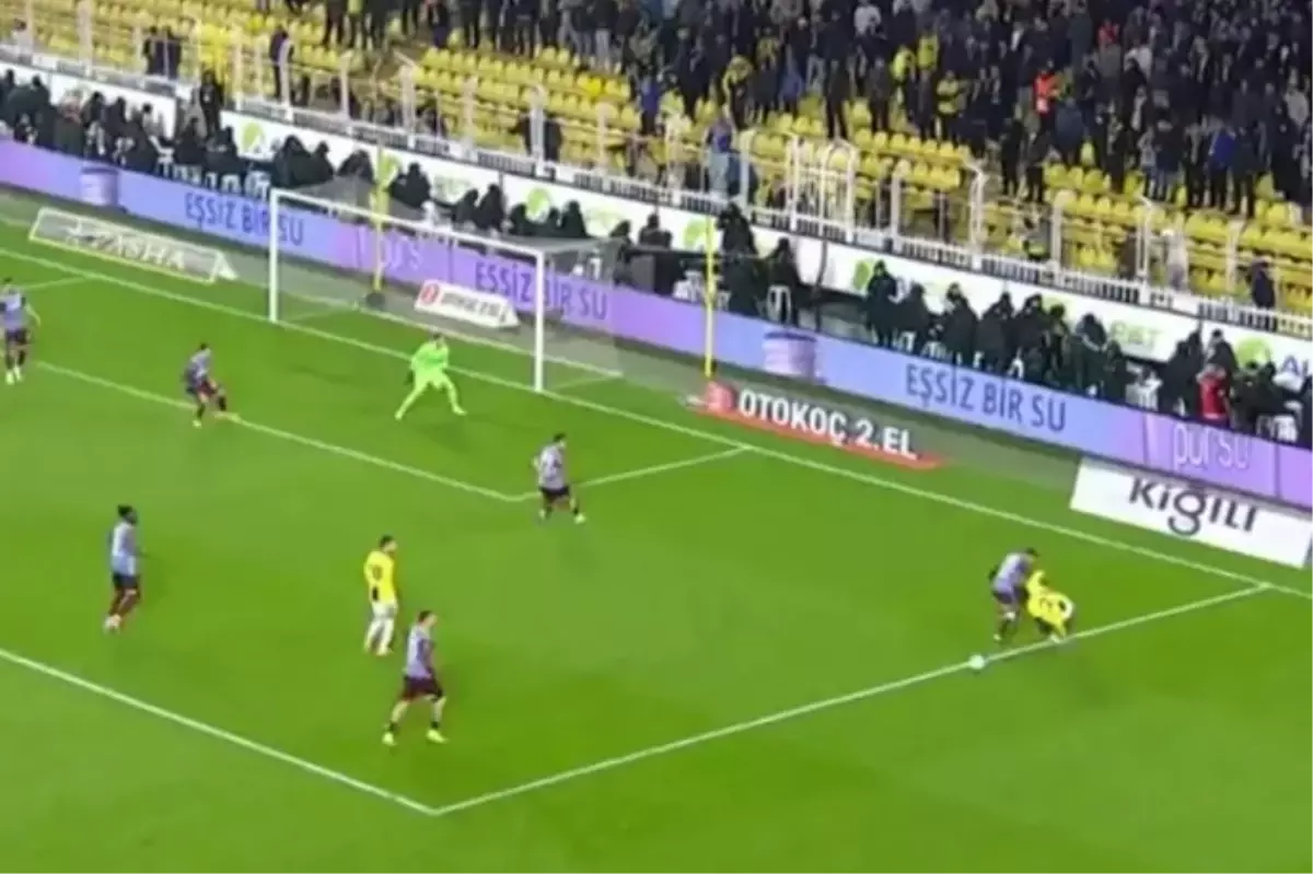 Osayi'nin pozisyonu penaltı mı - HAKEM GÖRÜŞLERİ (Fenerbahçe Trabzonspor)