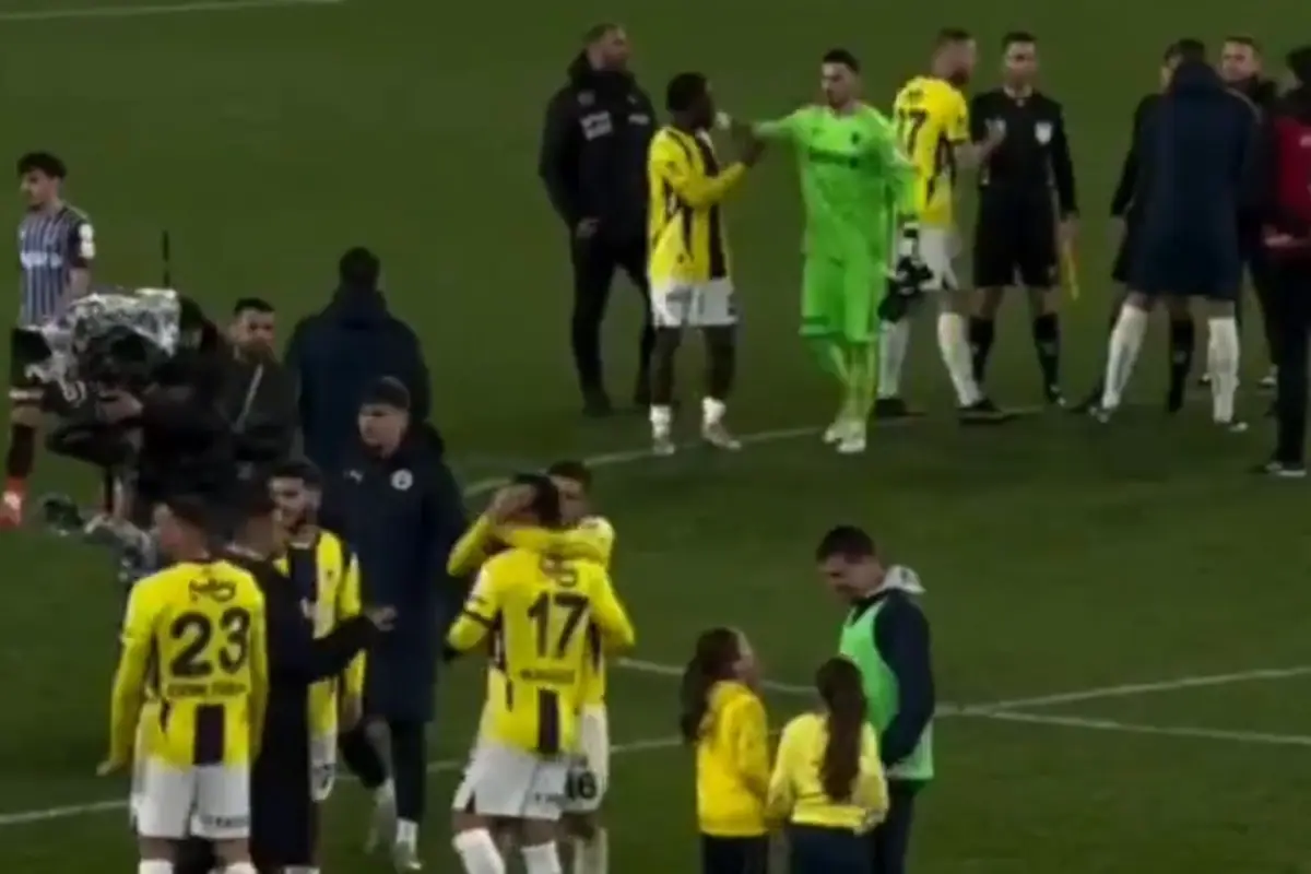 Mağlubiyete değil buna takıldılar! Fener maçında kayda alınan görüntü Trabzon'u karıştırdı