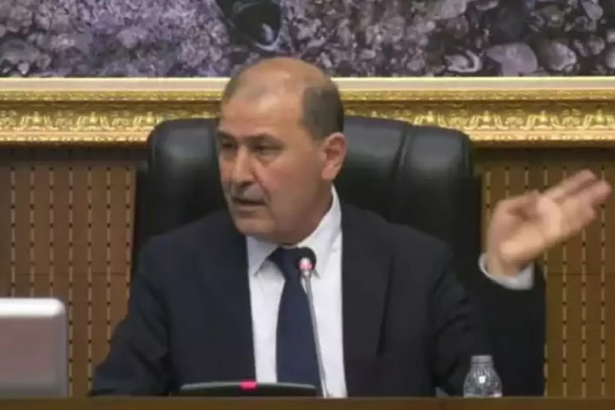 Mikrofonu açık unutup küfür eden CHP'li başkan vekili: Trollere duyduğum öfkeyi ifade ettim