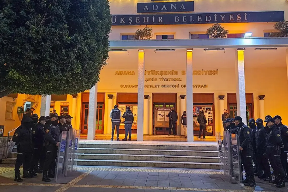 Adana Büyükşehir Belediyesi'nde rüşvet iddiası! CHP'li ismin hesabından 2 milyon lira aktarılmış