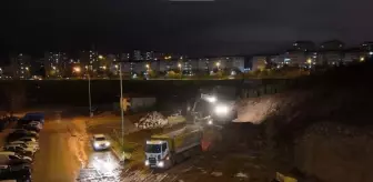Ankara'da sağanak yağış nedeniyle istinat duvarı çöktü
