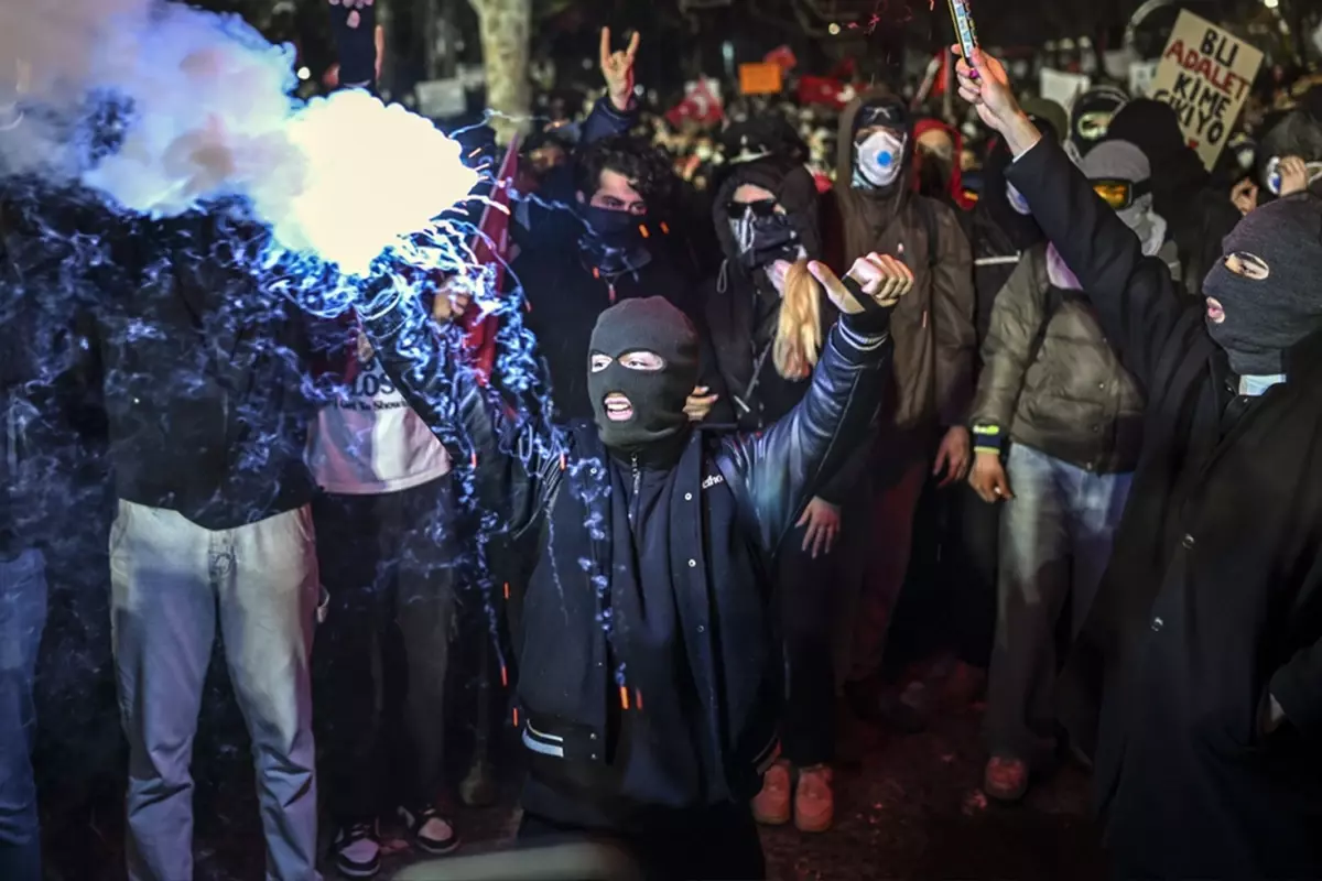 İBB protestolarında tutuklanan 5 kişi için tahliye kararı