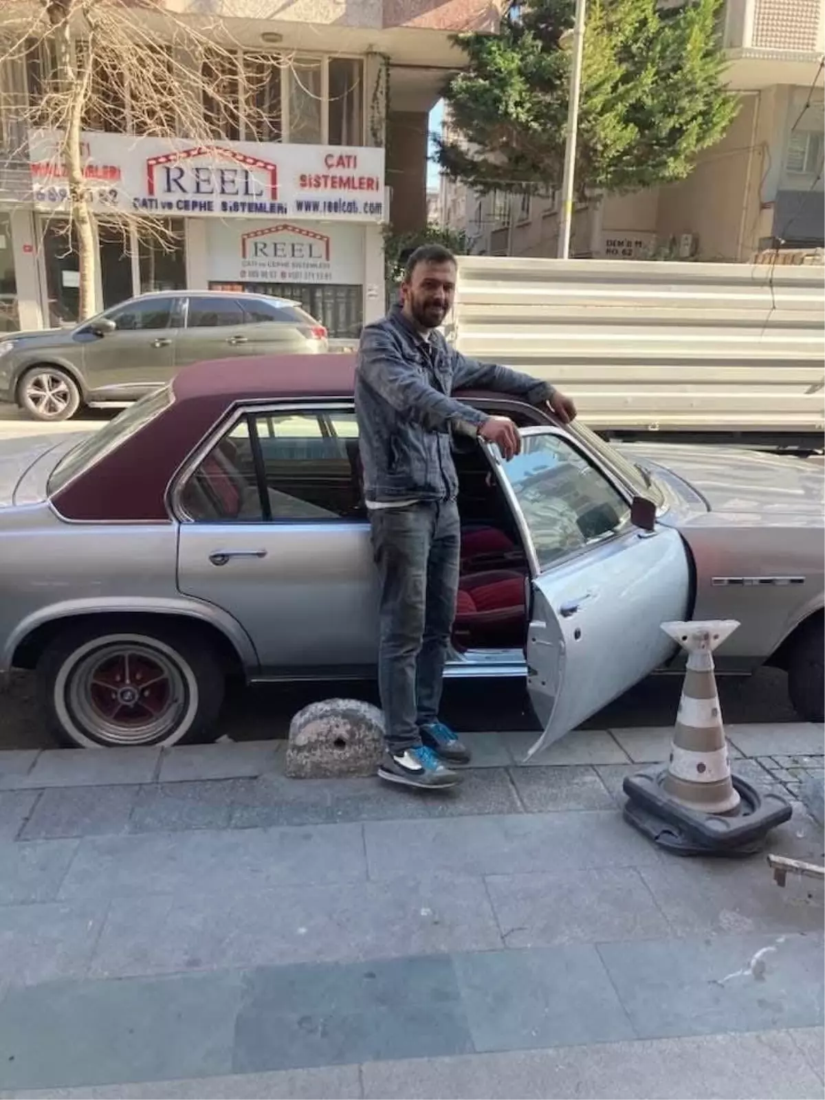 Küçükçekmece'de bir çiçekçide çıkan yangında 1 kişi hayatını kaybetti
