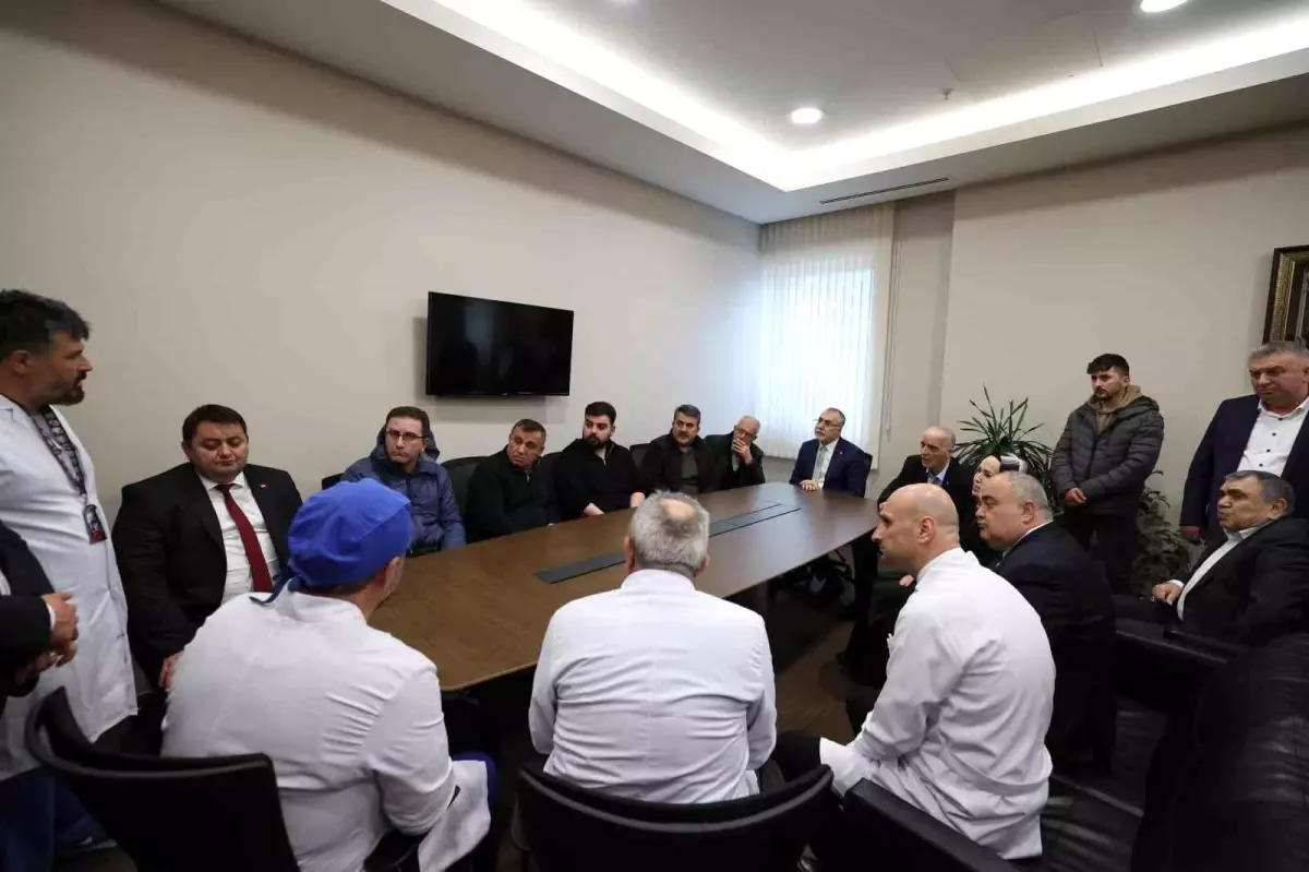 Bakan Işıkhan, Çayırhan Madeni'ndeki İş Kazasında Yaralananları Ziyaret Etti