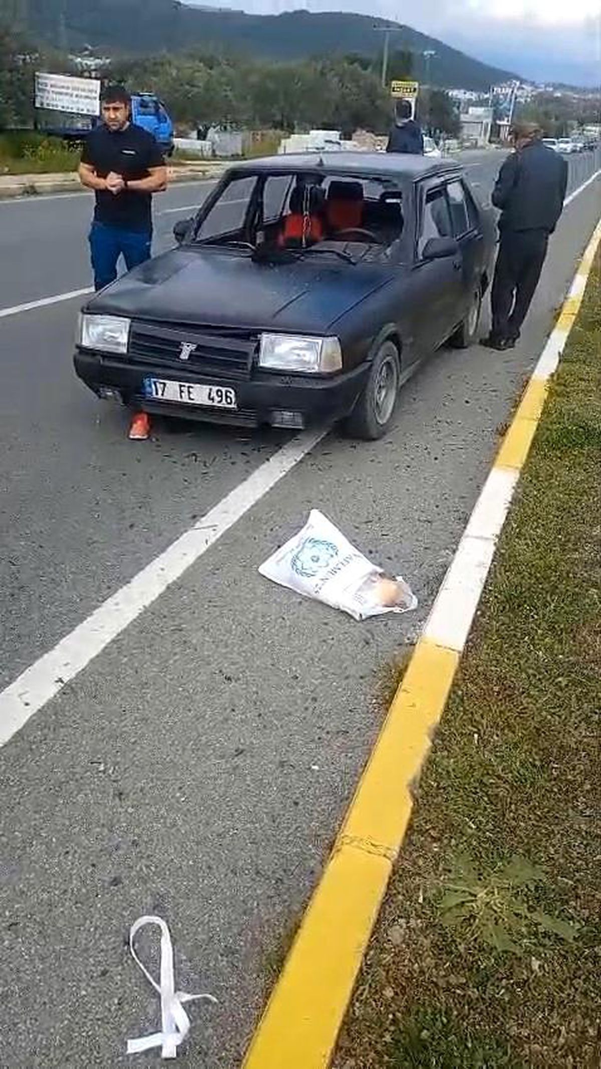 Edremit'te 92 Yaşındaki Kadına Otomobil Çarpıp Ağır Yaraladı