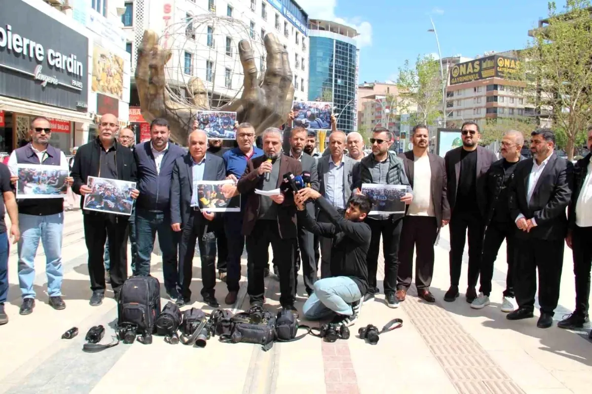 Batman'da Gazetecilere Yönelik Katliam Protestosu