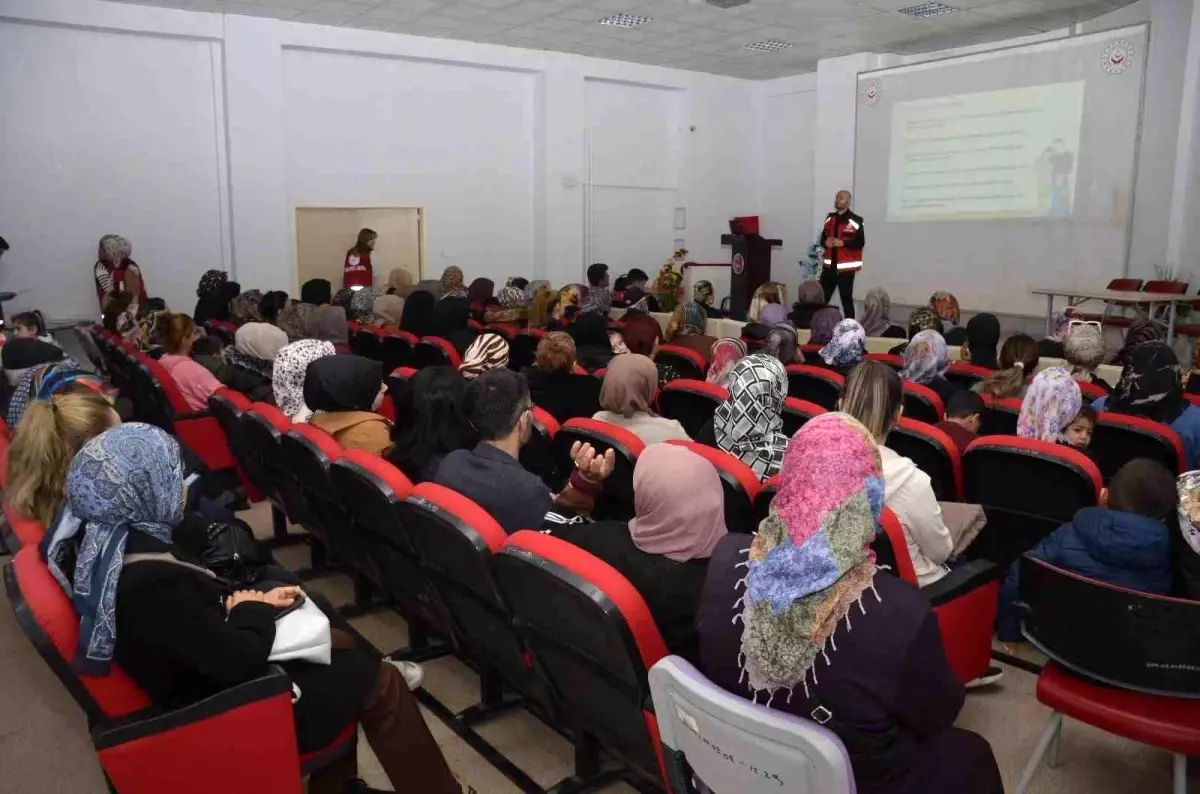 Aile Yılı Kapsamında Besni'de Eğitim Programı Düzenlendi