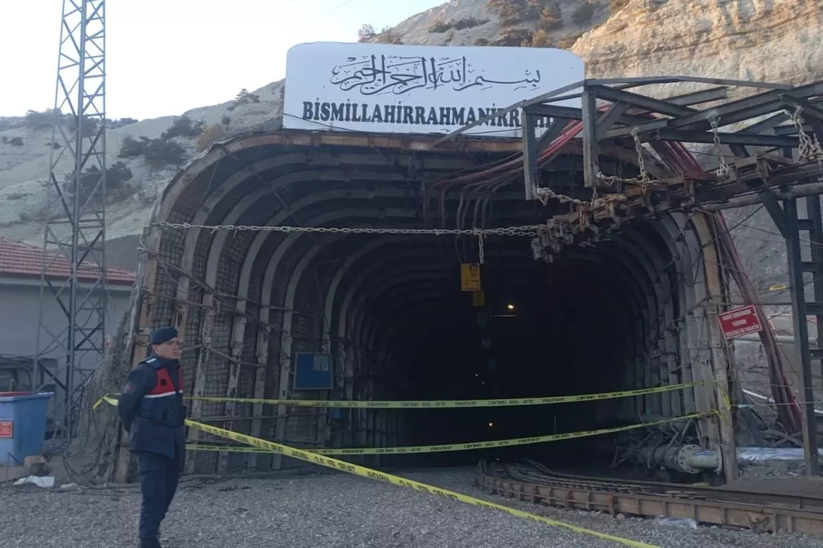 Çayırhan maden ocağında göçük! 2'si ağır 13 işçi yaralı