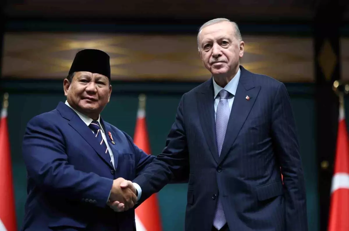 Cumhurbaşkanı Erdoğan: 'Gazze'nin yeniden inşasında ve Filistin davasının savunulmasında Endonezya ile birlikte çalışmaya devam edeceğiz'