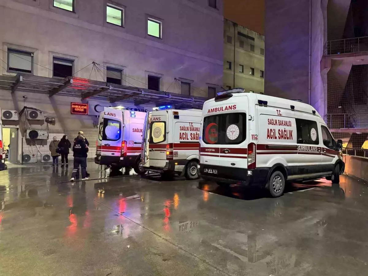 Sapanca'da Kavga: 1 Kişi Silahla Vurulup Bıçaklandı