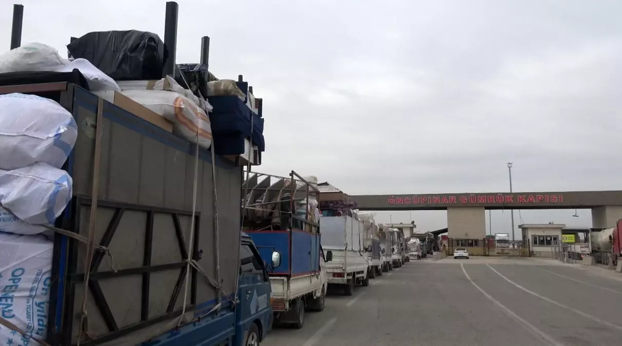 Suriyeli mültecilerin bayram sonrası ülkelerine dönüşü devam ediyor