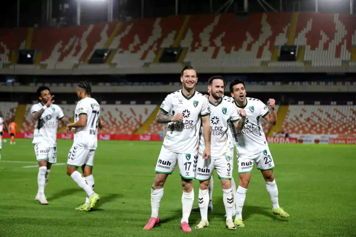 Adanaspor, Kocaelispor'a 4-1 Mağlup Oldu