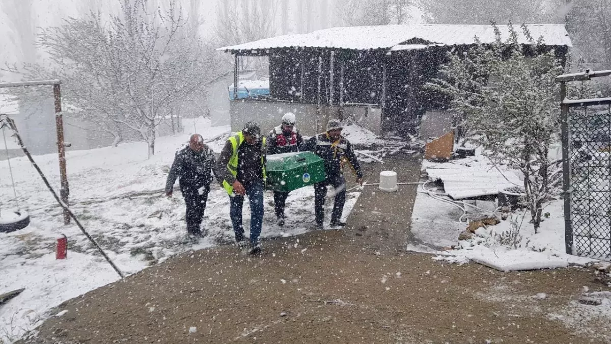 Sakarya'da Yangın Faciası: İki Kardeş Hayatını Kaybetti