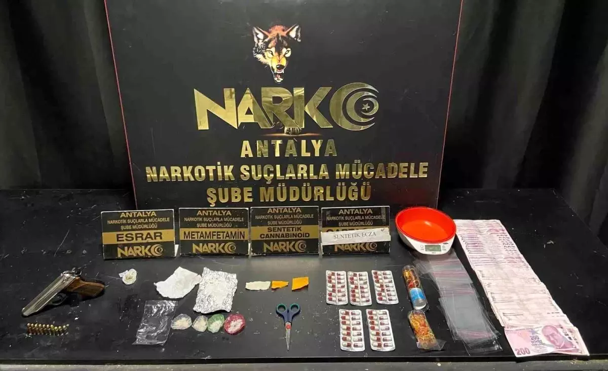 Antalya'da Uyuşturucu Operasyonu: 12 Gözaltı