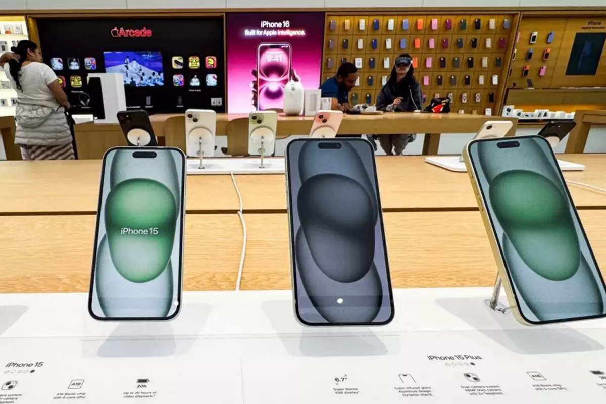 Apple, gümrük vergilerinden önce Hindistan'dan ABD'ye 600 ton iPhone taşıdı