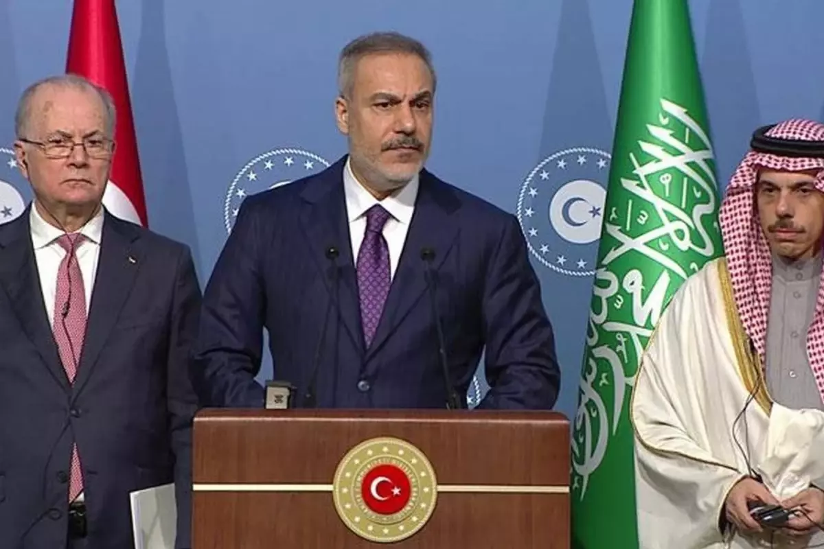 Bakan Fidan'dan İsrail'e kritik çağrı: Gazze'de bir an önce ateşkes ilan edin