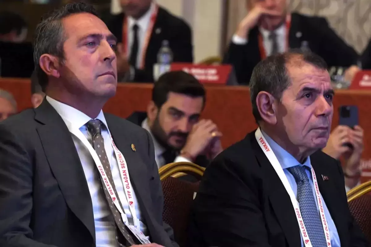 Fenerbahçe ve Galatasaray, Trabzonspor'un yıldızı için karşı karşıya geldi