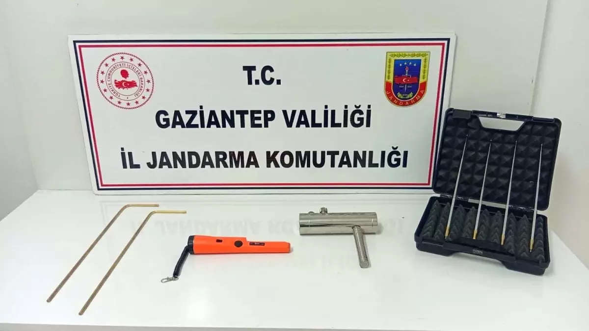 Gaziantep'te Define Kazısı Yapan 4 Şahıs Yakalandı