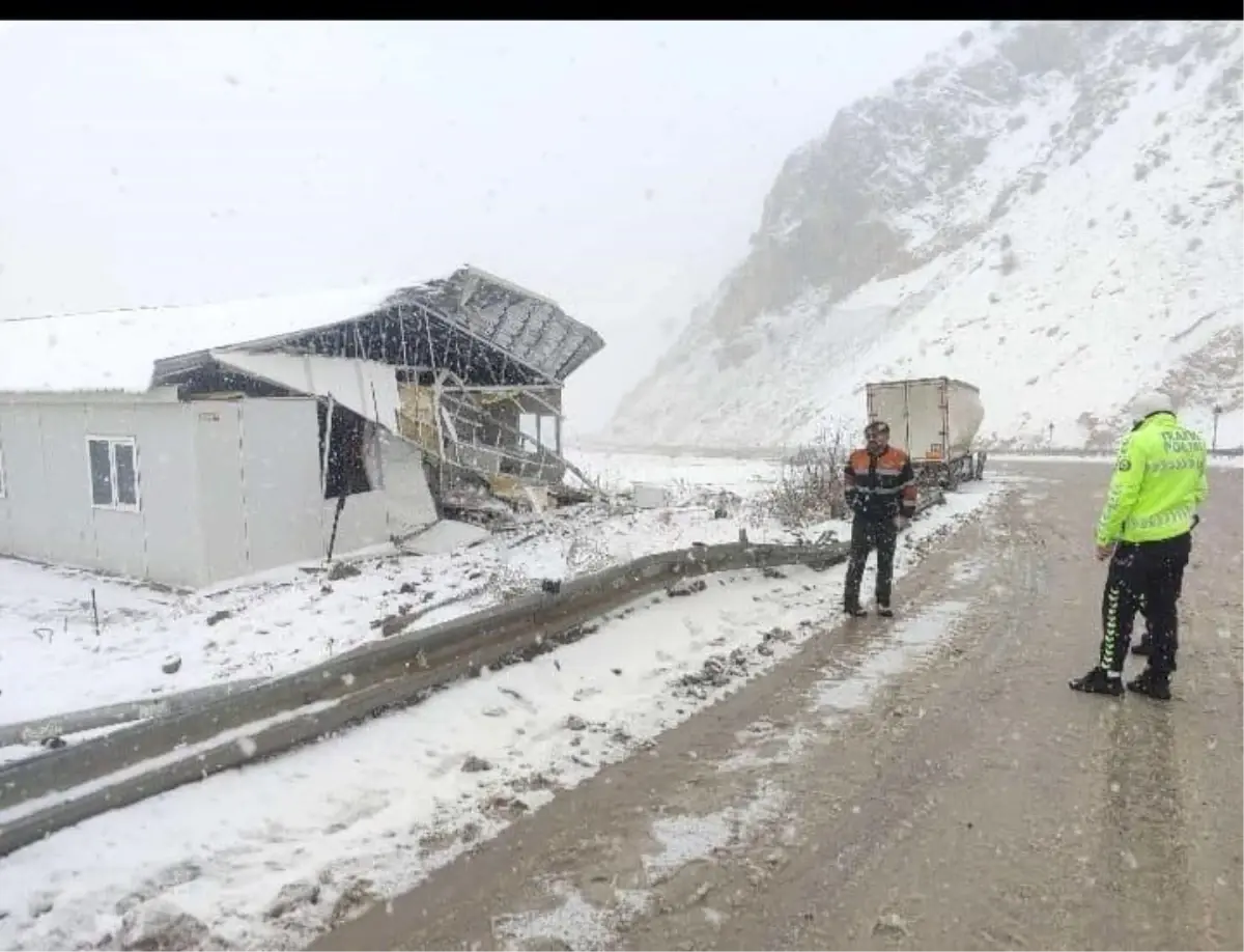 Bayburt-Erzurum Kara Yolunda Tek Taraflı Trafik Kazası