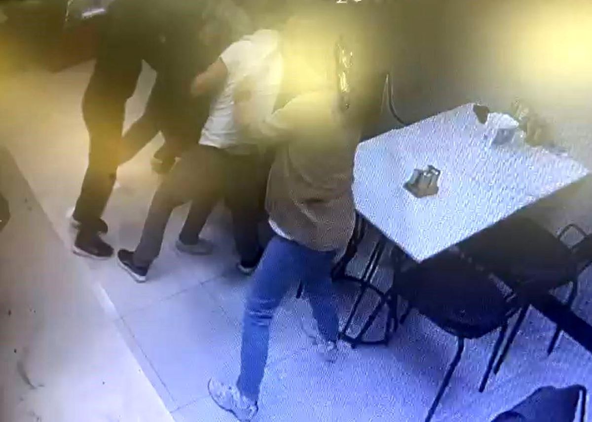 Avcılar'da Genç, Bıçaklı Saldırıyla Hayatını Kaybetti