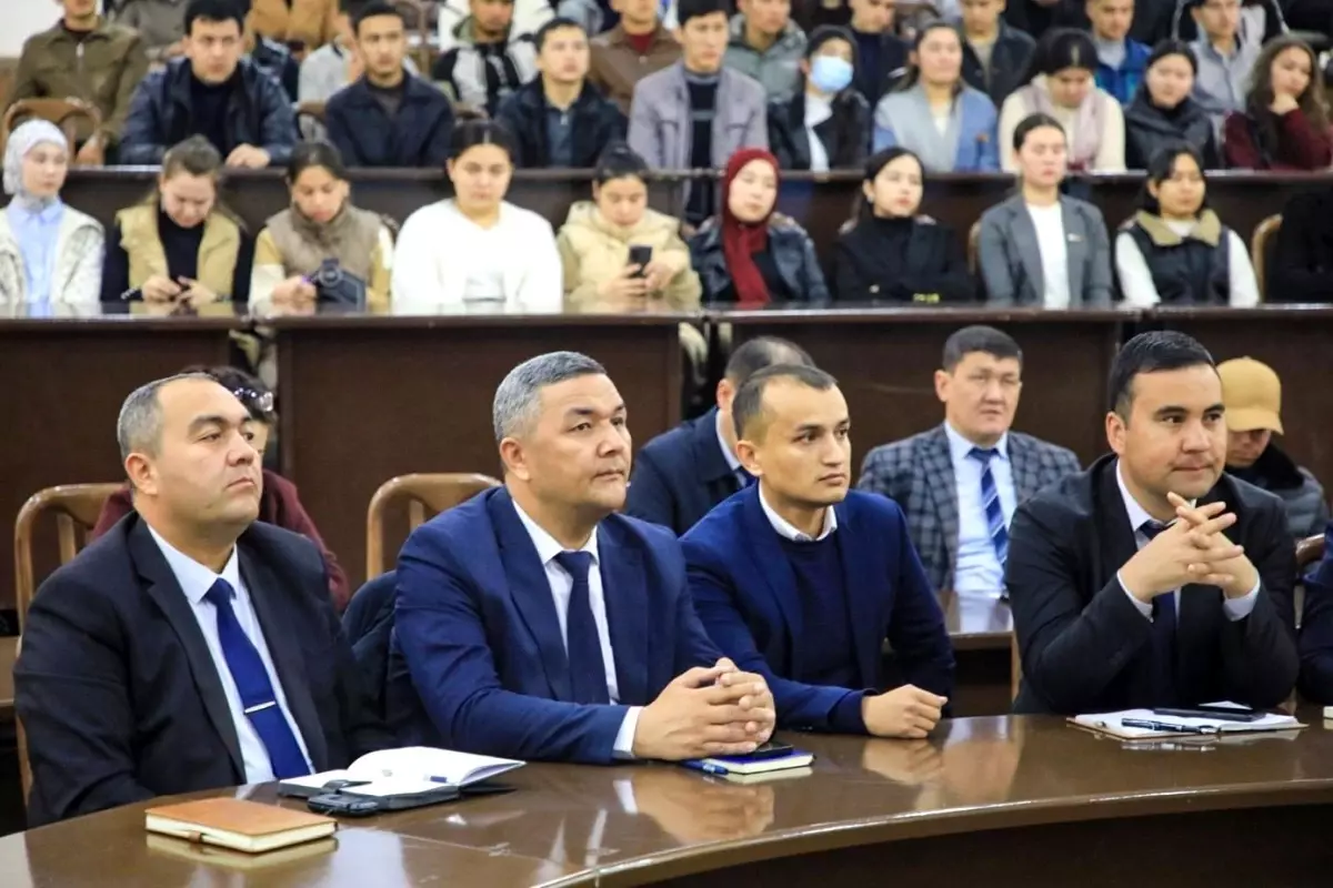 Özbekistan'da Yeni Kitap Tanıtımı: 'Özbekistan: Devlet, Toplum ve Göç'