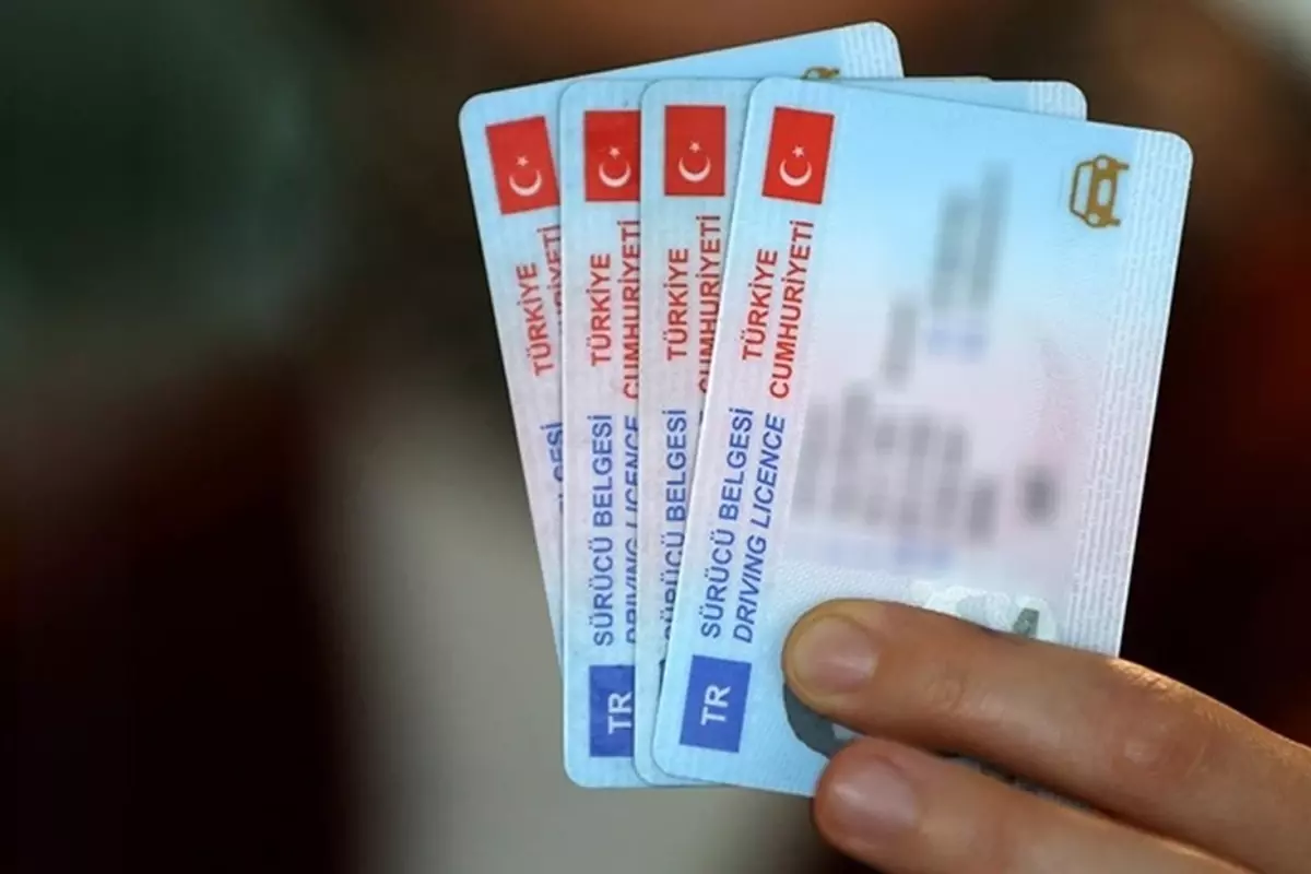 Trafik kanunu değişiyor! O ehliyetler iptal edilecek