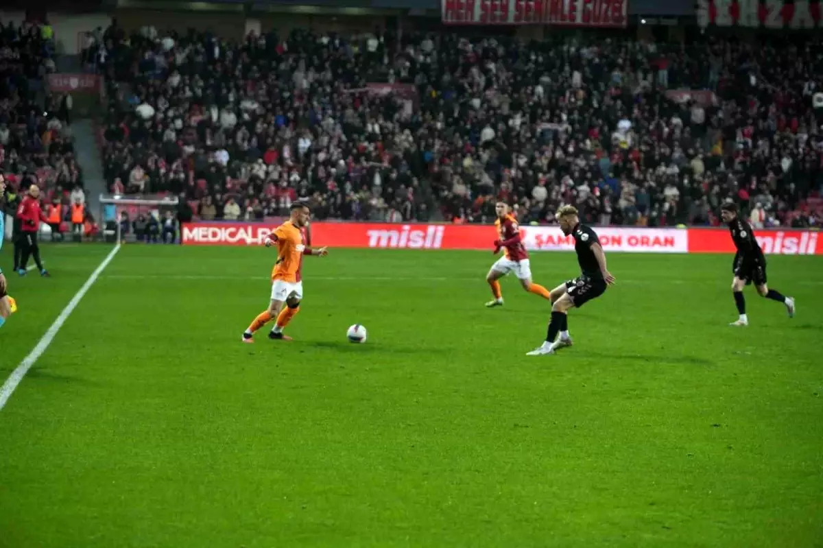 Trendyol Süper Lig: Samsunspor: 0 Galatasaray: 1 (Maç devam ediyor)