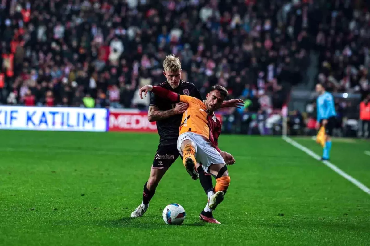 Samsunspor ve Galatasaray Karşı Karşıya: İlk Yarıda Galatasaray Önde