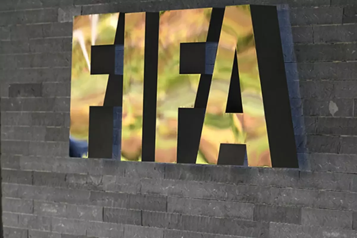 Türk futboluna büyük darbe! FIFA'dan 8 kulübe transfer yasağı