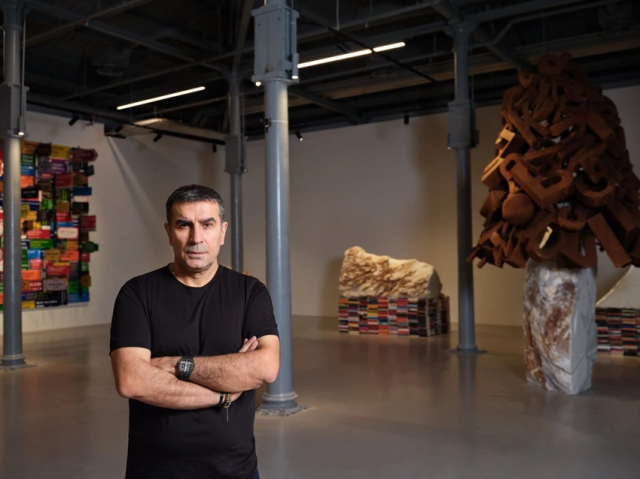 Ahmet Güneştekin'in 'Alfabe Lahitleri' Corriere Della Sera'nın kapağında Ahmet Güneştekin'in 'Alfabe Lahitleri' Corriere Della Sera'nın kapağında