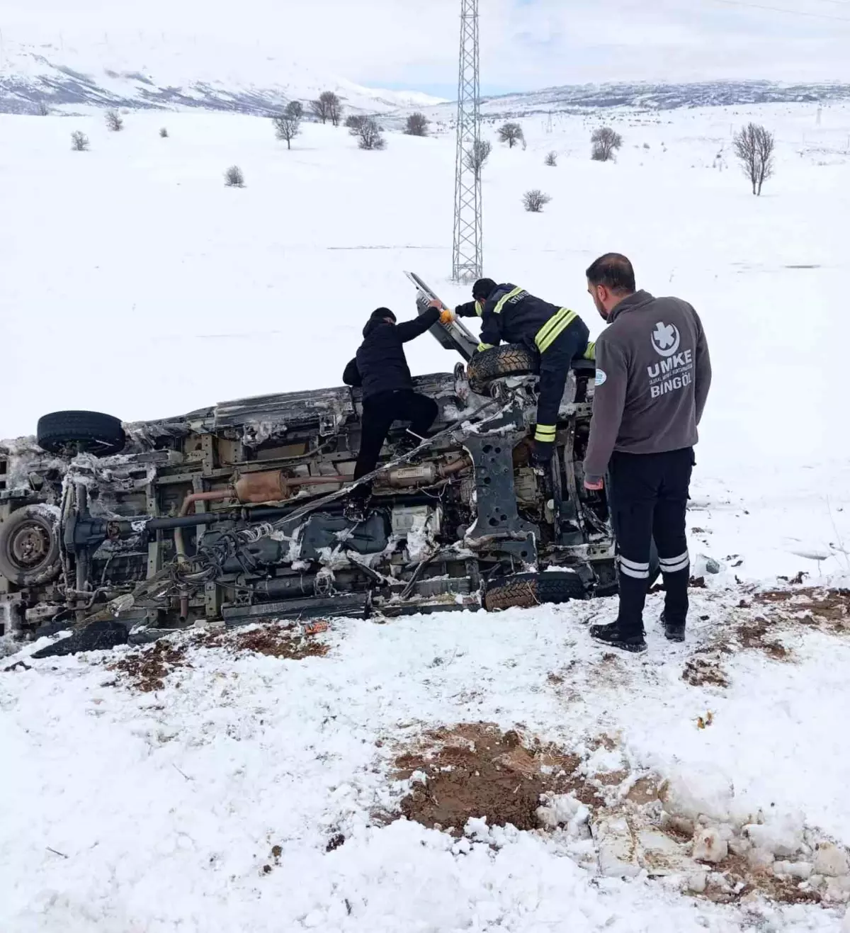 Bingöl'de Ambulans Takla Attı: 5 Yaralı