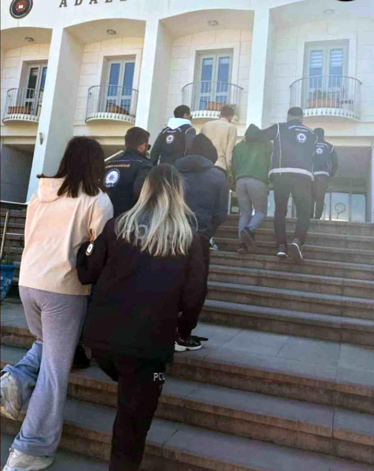 Bodrum'da Yasa Dışı Göçmen Kaçakçılığı Operasyonu: 5 Tutuklama