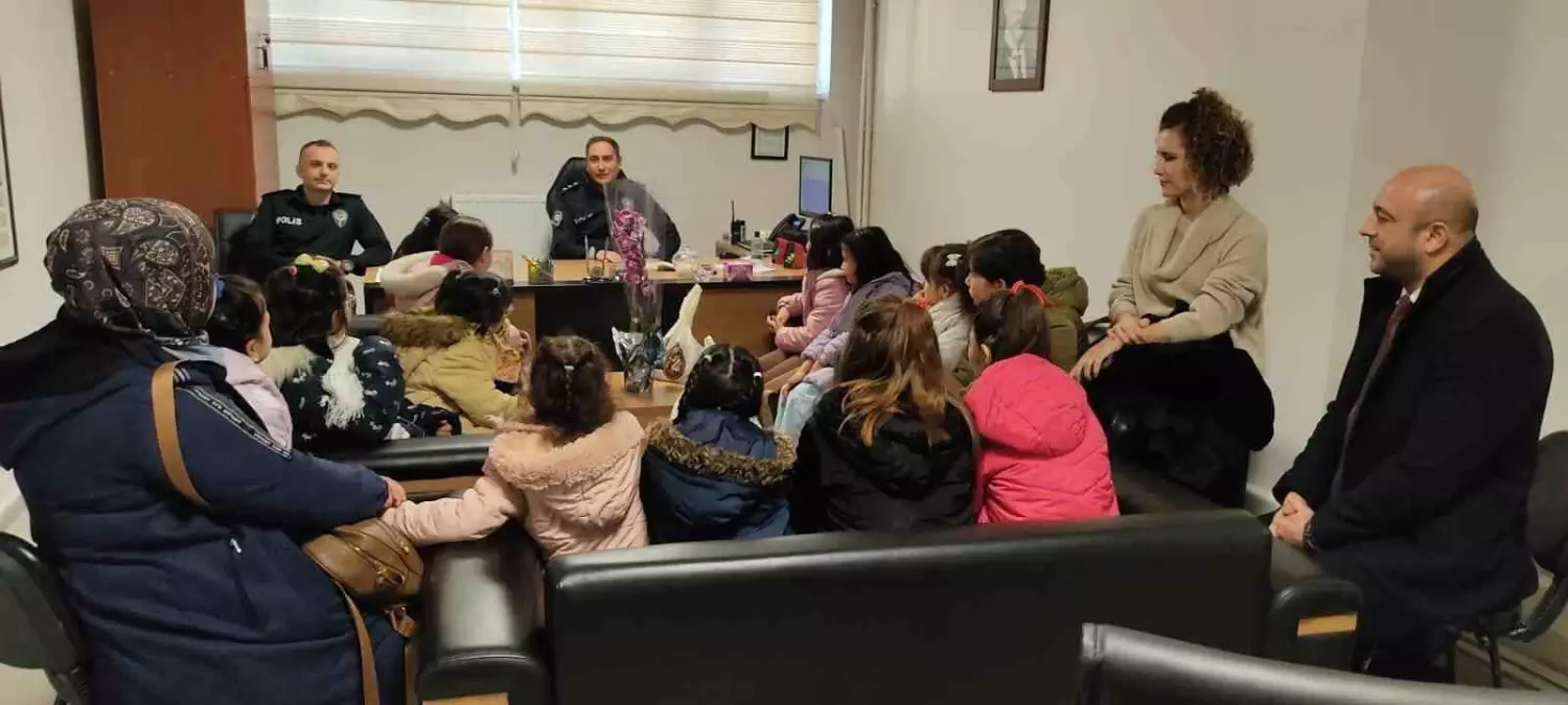 Eskişehir'de Çocuklar Polis Haftası'nı Kutladı