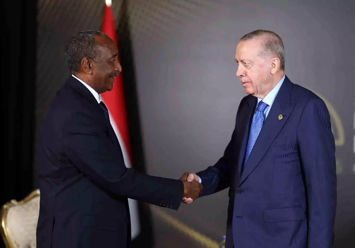 Cumhurbaşkanı Erdoğan, Sudan Egemenlik Konseyi Başkanı Ek Burhan ile görüştü