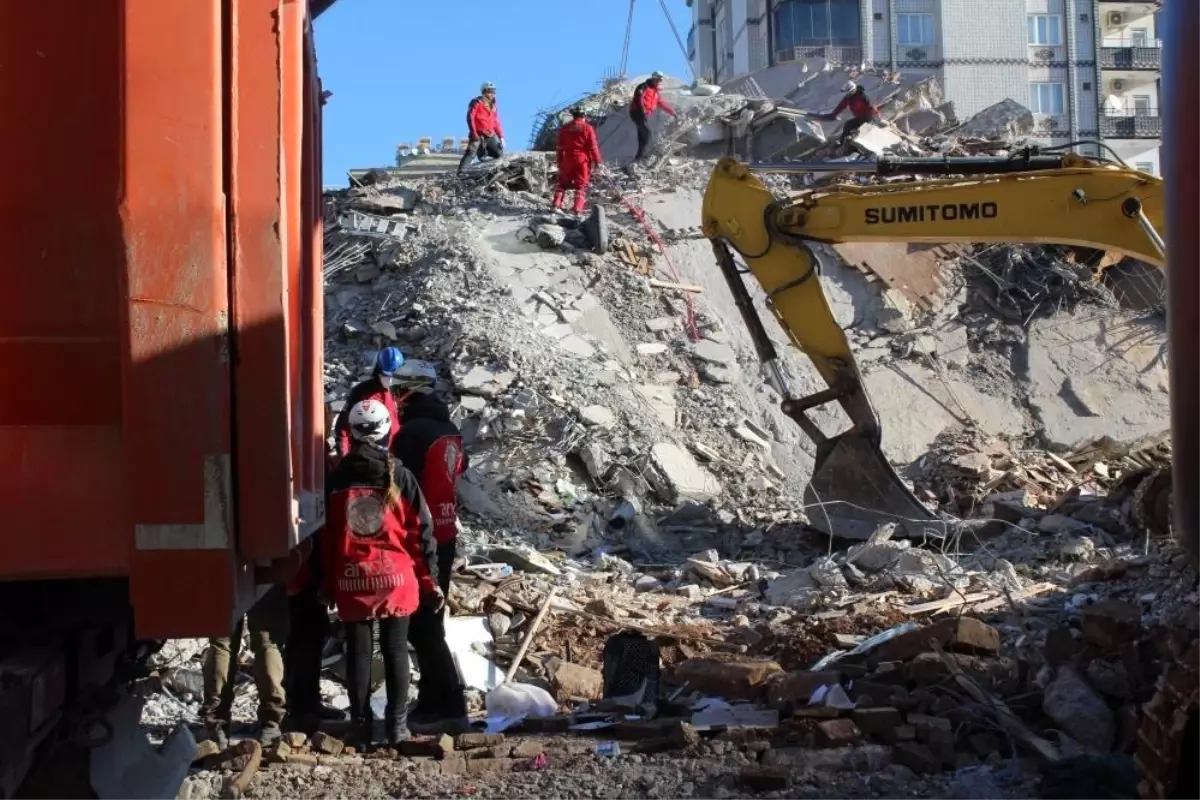 Depremde yıkılan Pamukkale Sitesi'nde karar çıktı
