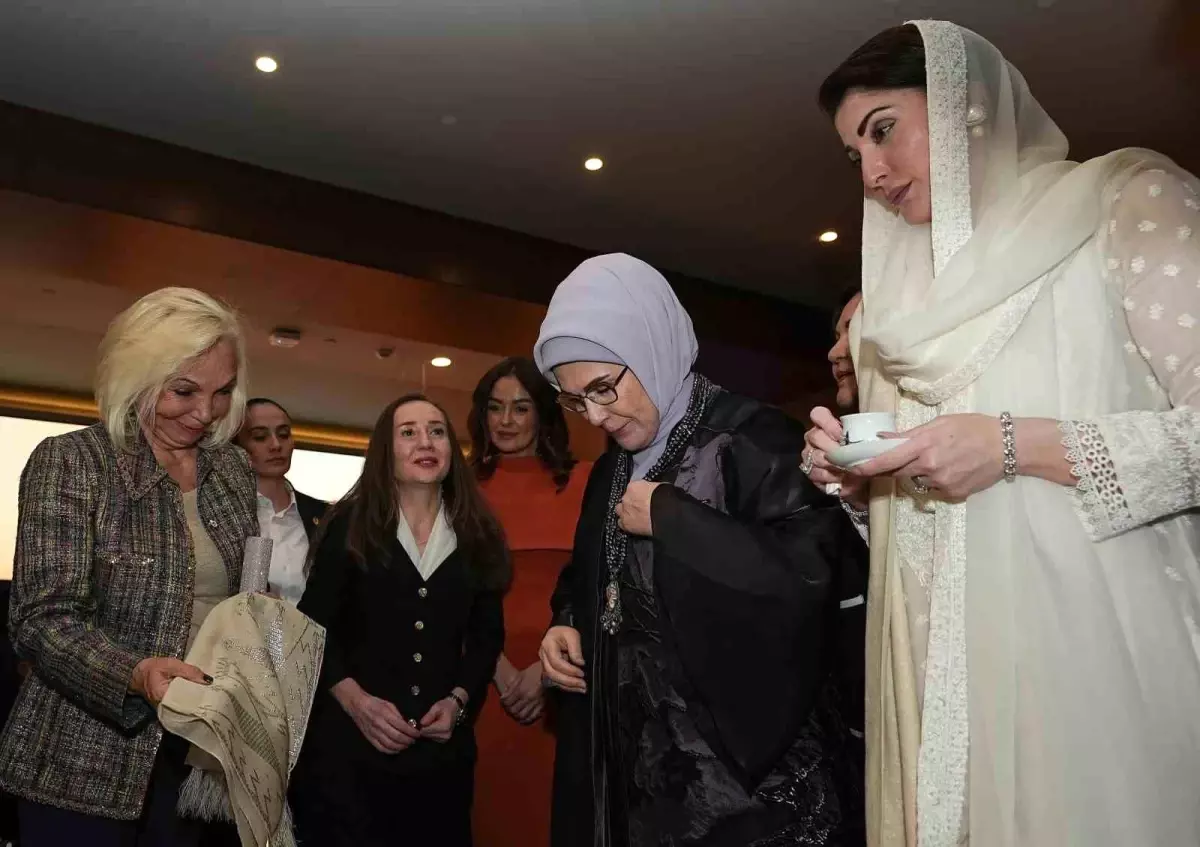 Emine Erdoğan, ADF'ye katılan lider eşlerine Anadolu'nun kültürel mirasını tanıttı