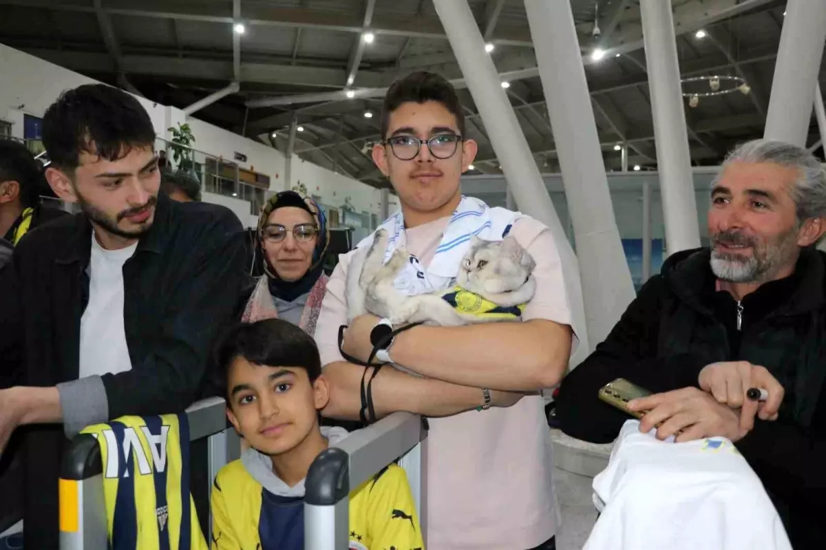 Fenerbahçe, Sivas'ta Coşkuyla Karşılandı