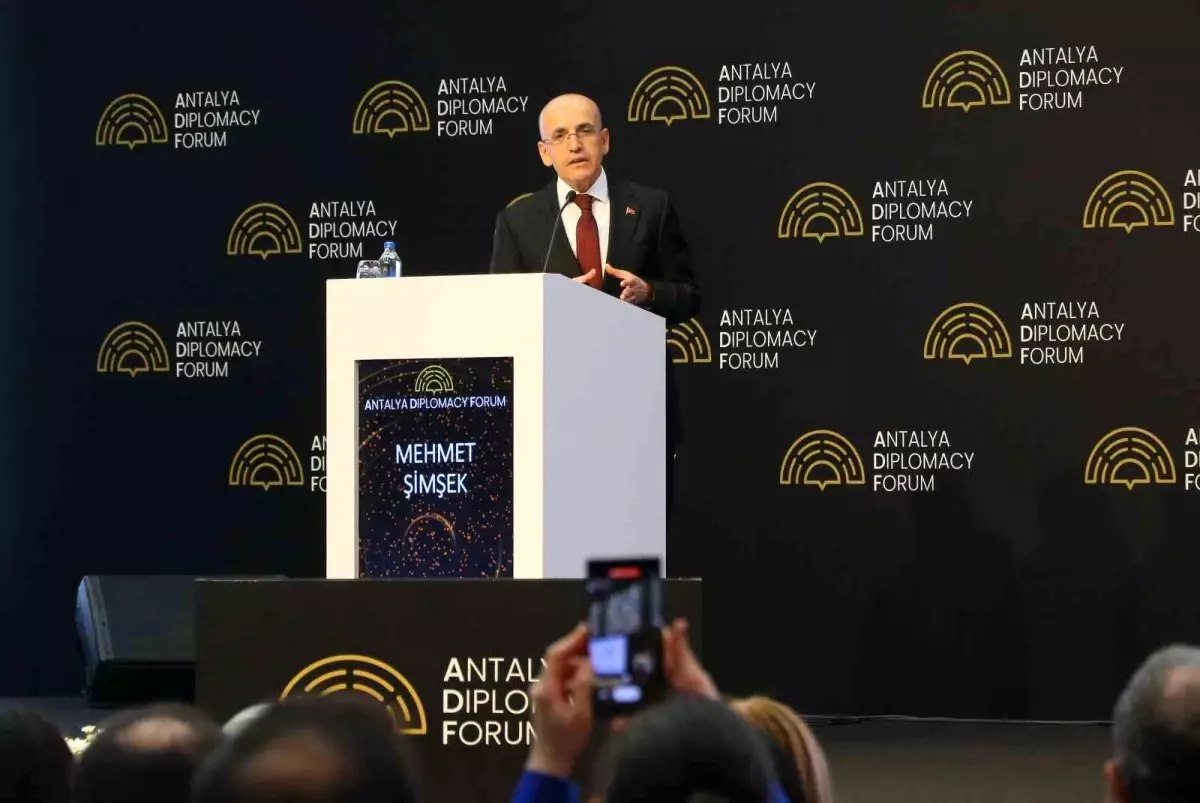 Hazine ve Maliye Bakanı Şimşek: 'Enflasyon düşüyor, düşecek'