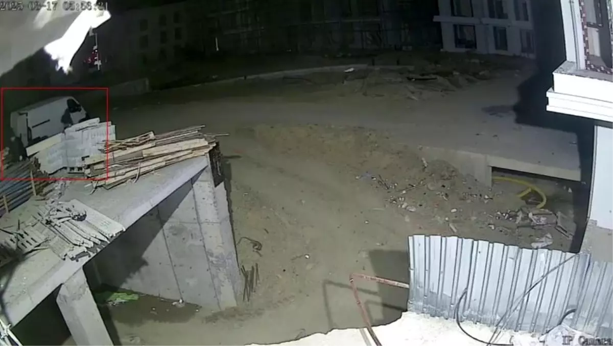 İstanbul'da Şantiyelerde Hırsızlık Yapan 5 Şüpheli Yakalandı