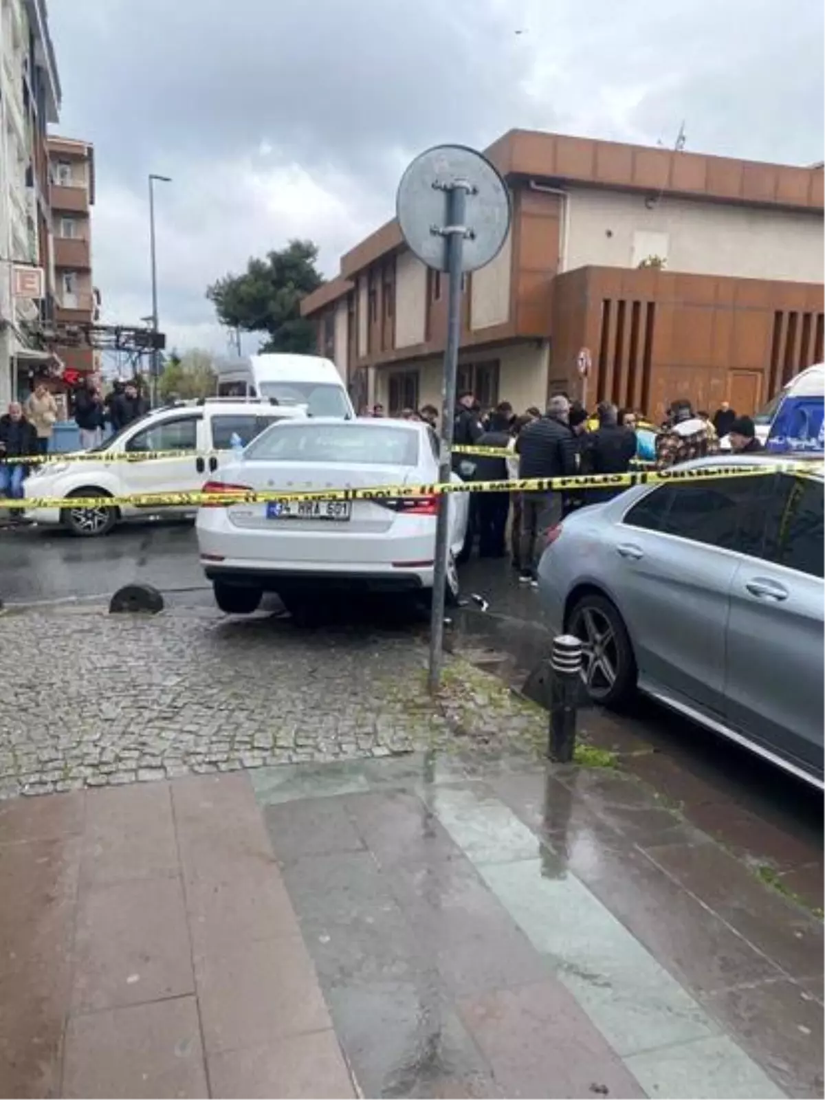 Küçükçekmece'de Feci Kaza: Bir Kadın Hayatını Kaybetti