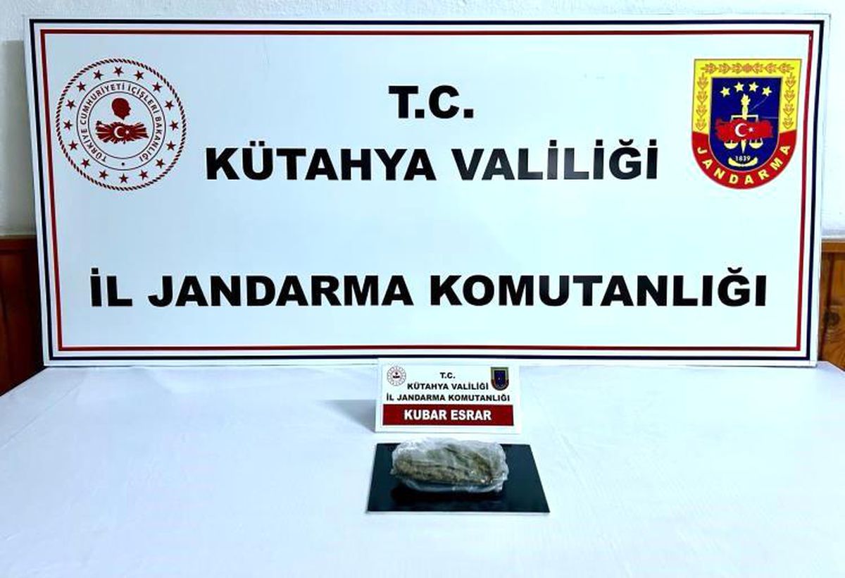 Kütahya'da Uyuşturucu Operasyonu: 20 Gram Esrar Ele Geçirildi