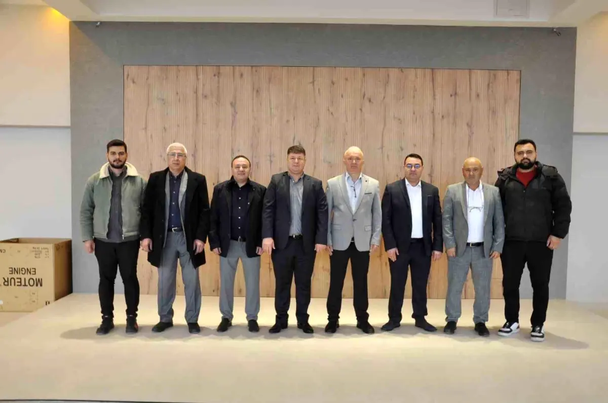 İslam Korkusuz, Salihli Küçük Sanayi Sitesi Kooperatifi'nde Yeniden Başkan Seçildi