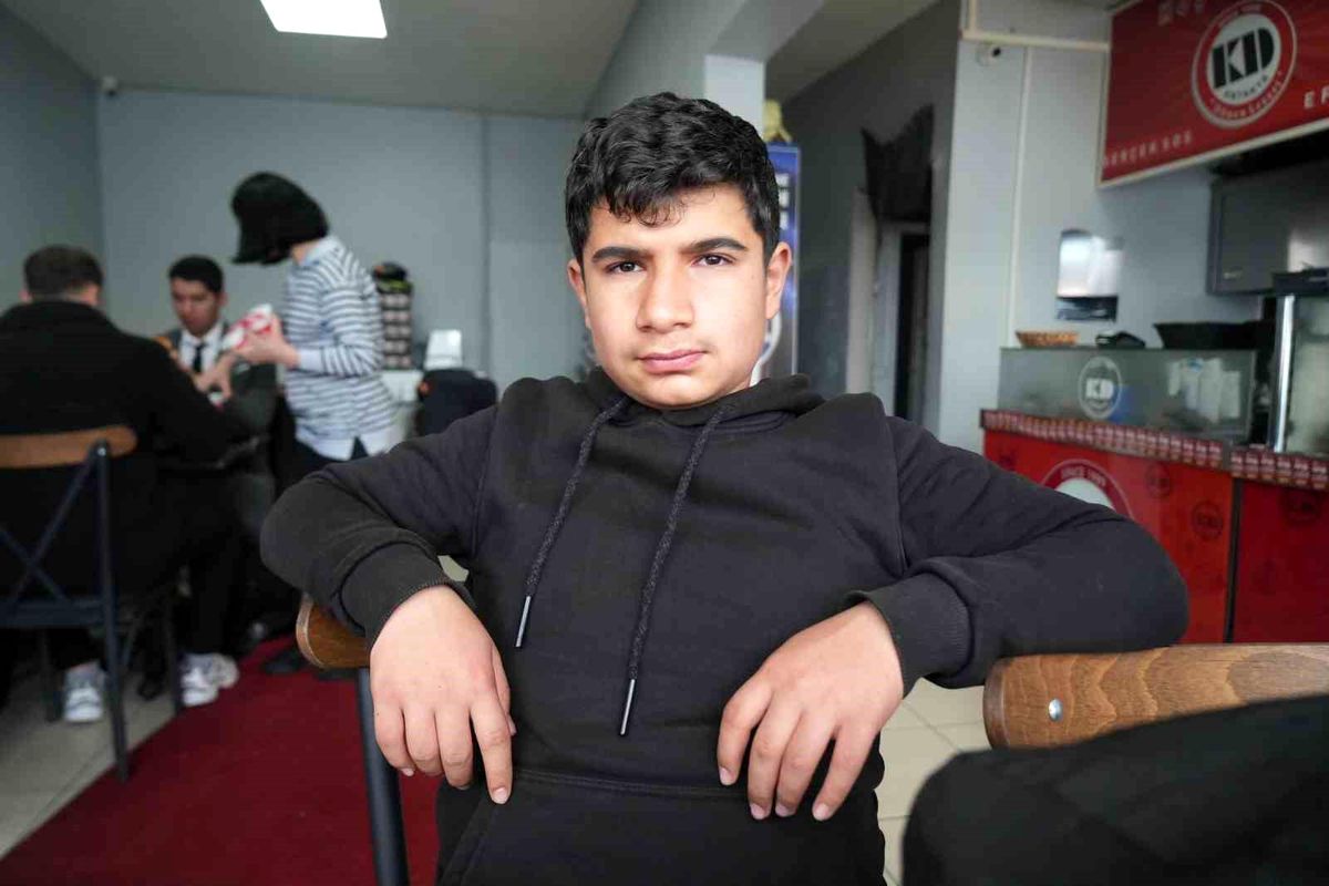13 Yaşındaki Yusuf Taviş'ten Cesur Müdahale: Kontrolden Çıkan Kamyoneti Durdurdu