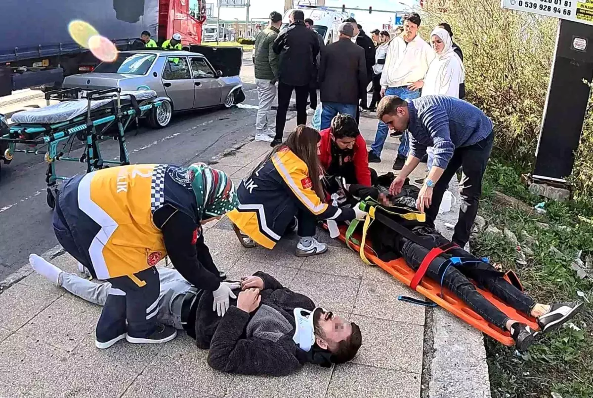 Aksaray'da Trafik Kazası: 6 Yaralı