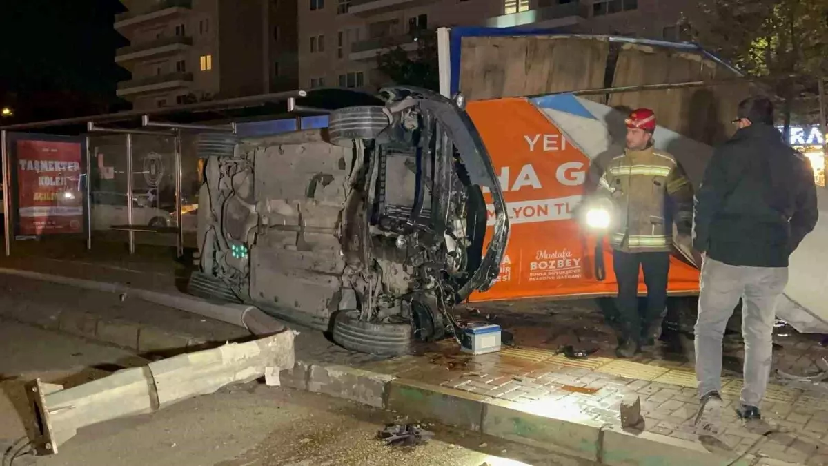 Bursa'da Trafik Kazası: Sürücü Hayatını Kaybetti, Bir Yaralı