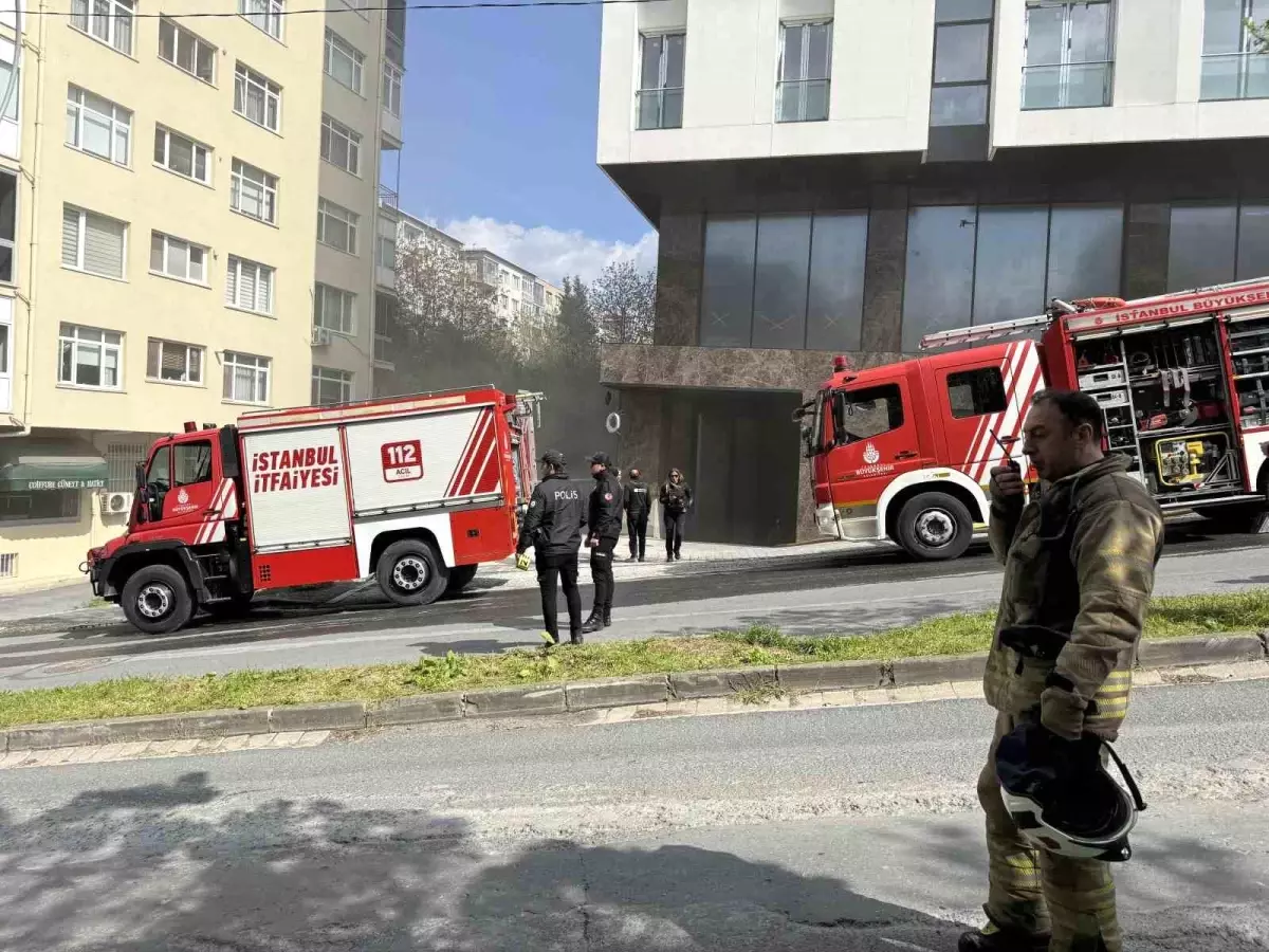 İstanbul Beşiktaş'ta Ortak Yüzde Yangın: Maddi Hasar Oluştu
