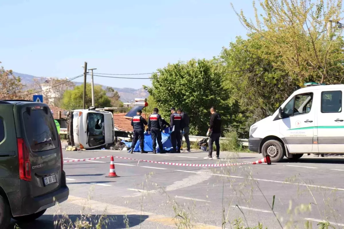 Denizli'de Kontrolsüz Kavşakta Kaza: 1 Ölü, 3 Yaralı