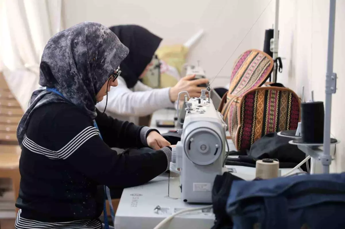 Elazığ'da Kadınlar Tekstil Kurslarıyla Ekonomik Özgürlük Kazanıyor
