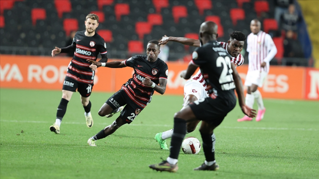 Gaziantep FK - Hatayspor maçı ne zaman, saat kaçta hangi kanalda canlı yayınlanacak? Gaziantep FK - Hatayspor maçı muhtemel 11'ler!